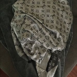 Louis Vuitton Monogram Reversible Scarf